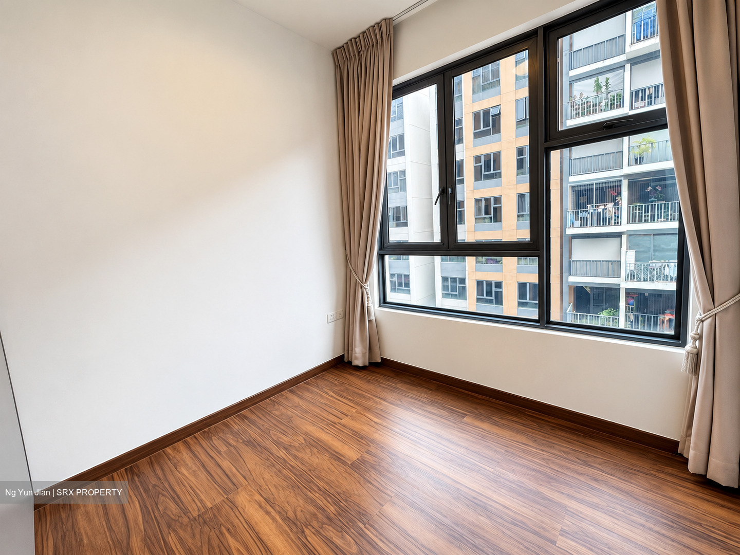 The Brownstone (D27), Condominium #612555341
